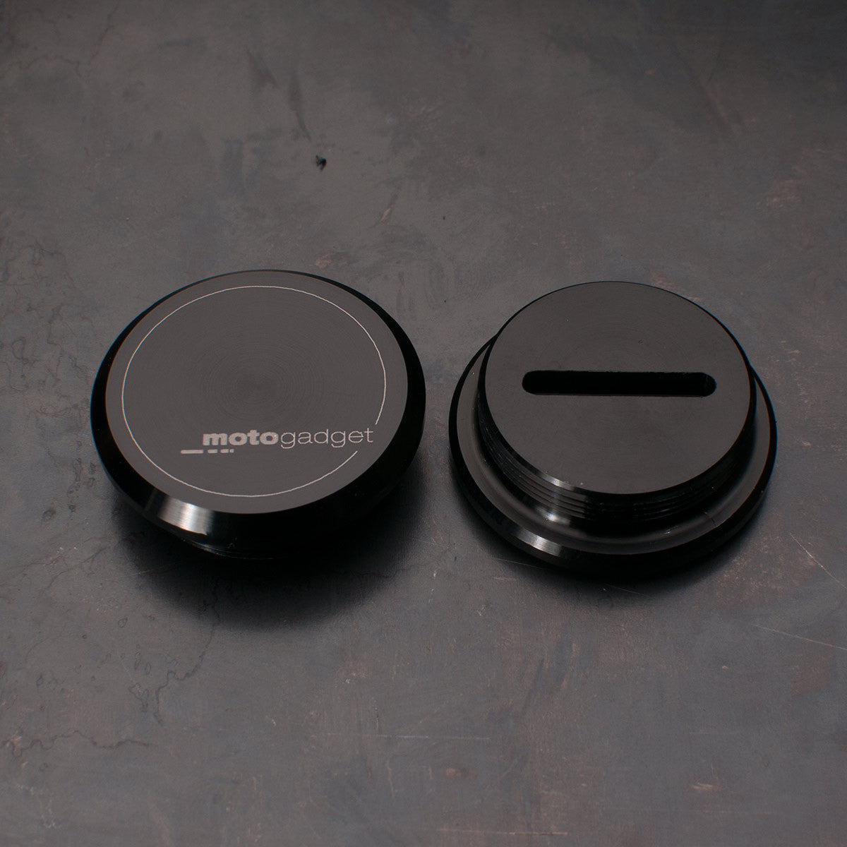 Motogadget-M-Grip-Cap-Revival-