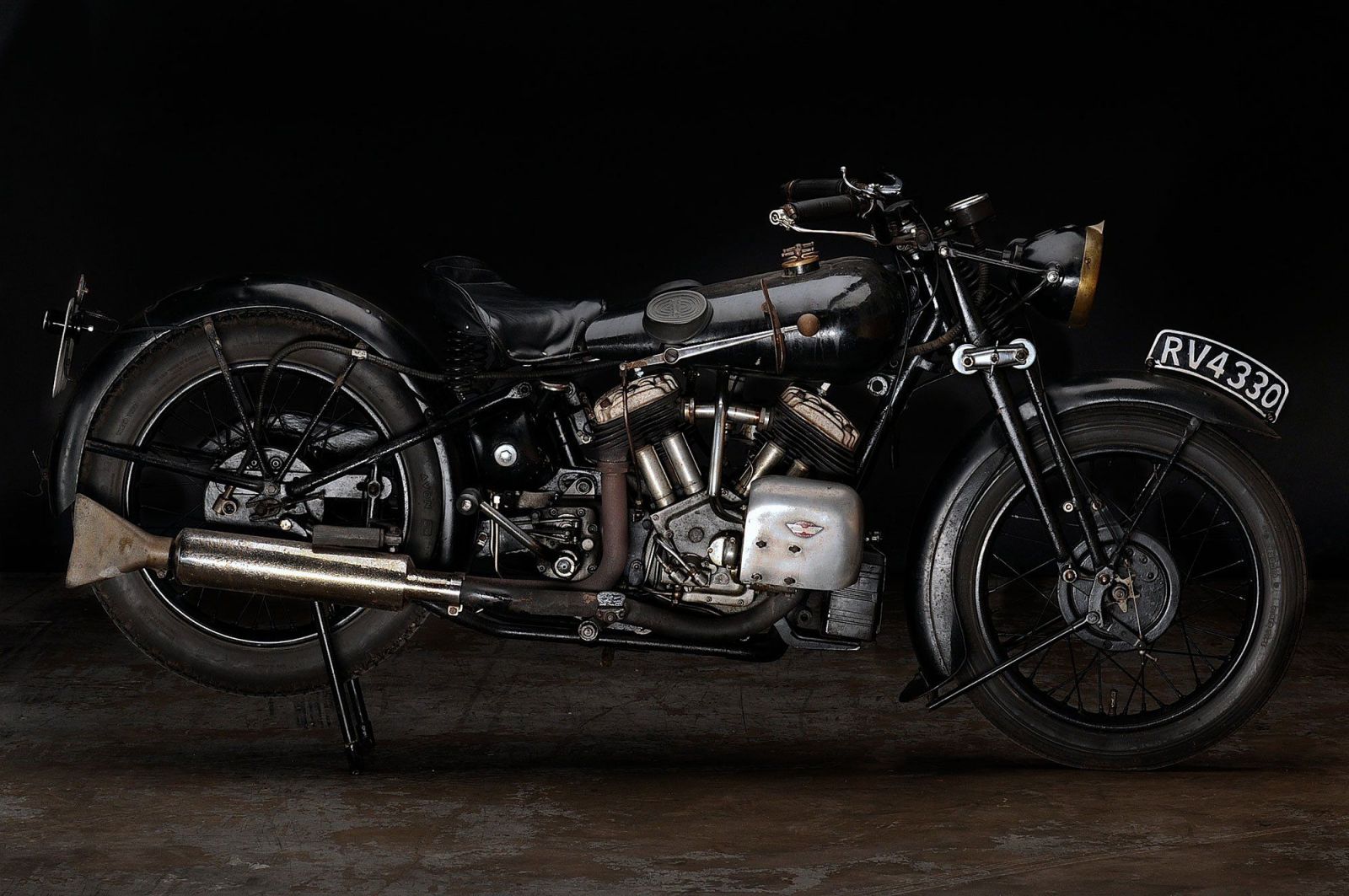 1933 Brough Superior – Revival Cycles