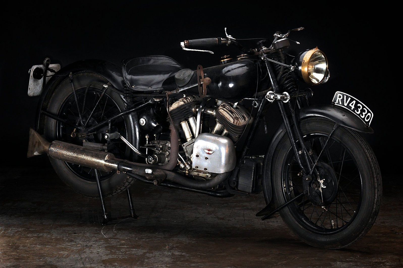 1933 Brough Superior – Revival Cycles