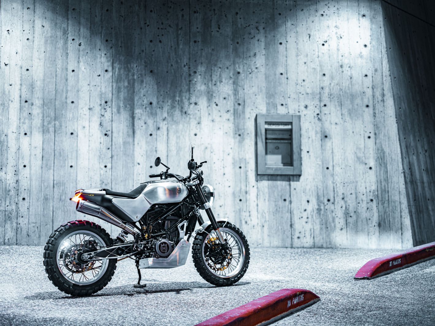 Husqvarna's New Svartpilen 401 is a King-Size Pit Bike with Off-Road  Aspirations - The Manual